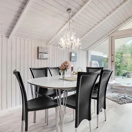 Semesterbostad Three-bedroom In *