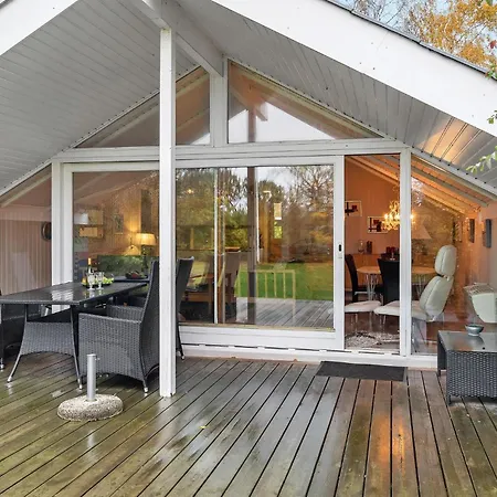 Three-bedroom In Semesterbostad Gorlev